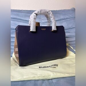 Burberry Banwell Tote navy Leather Shoulder Bag New